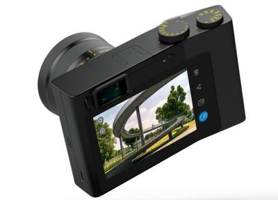 زایس یک دوربین فول فریم با لایت روم معرفی کرد!
