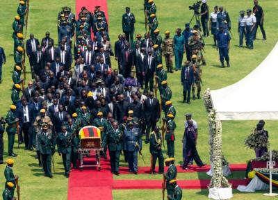 تشییع موگابه در ورزشگاه تقریبا خالی، قهرمان استقلال یا نابودگر اقتصاد؟