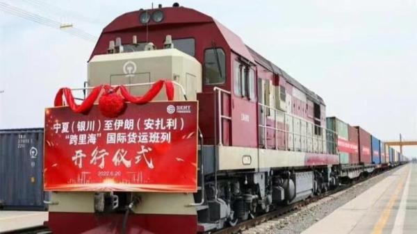 قطار چین به ایران راه اندازی می گردد