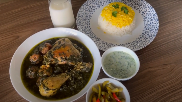 طرز تهیه خورش آلو اسفناج مجلسی با مرغ، غذایی سالم و مجلسی طرز تهیه خورش آلو اسفناج مجلسی با مرغ، غذایی سالم و مجلسی